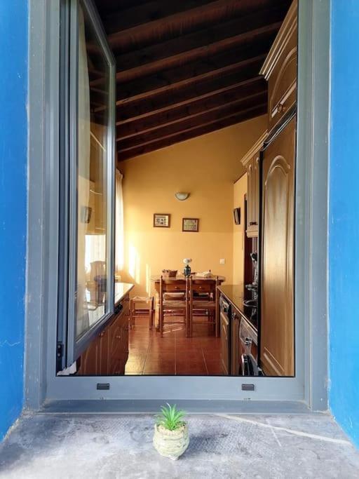 La casa azul: Un lugar mágico y acogedor en finca Villa Juncedo Exterior foto